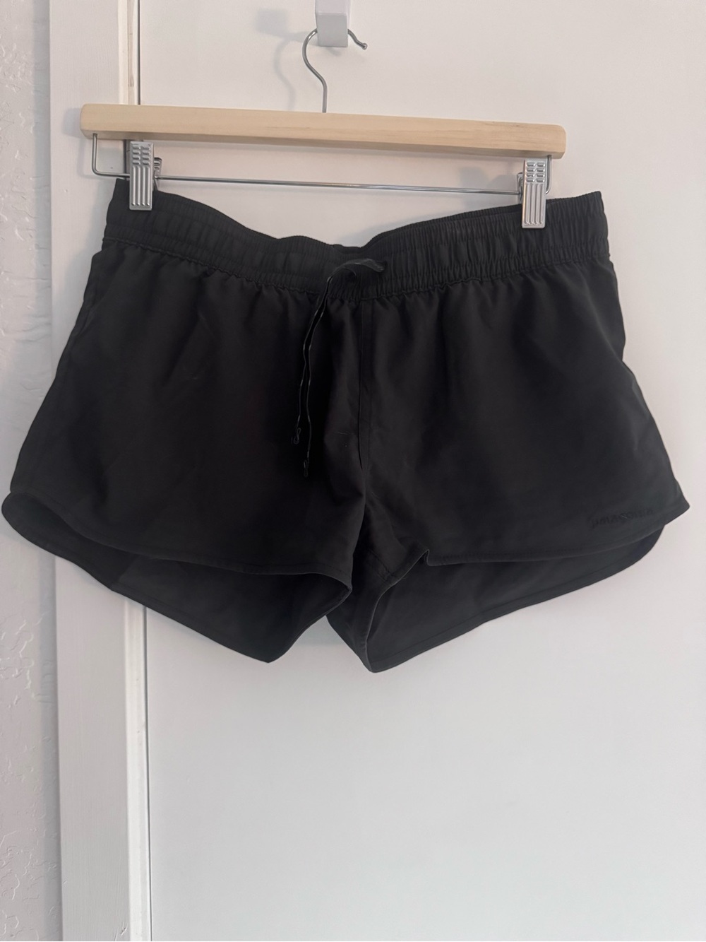 Patagonia Black Women's Athletic Shorts Small